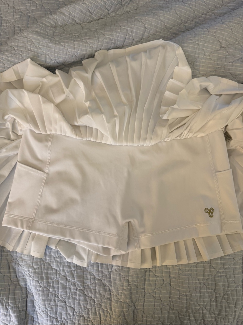 Aritzia Golden Micro Pleat Skort White Tennis Prep L NWOT - Picture 5 of 6